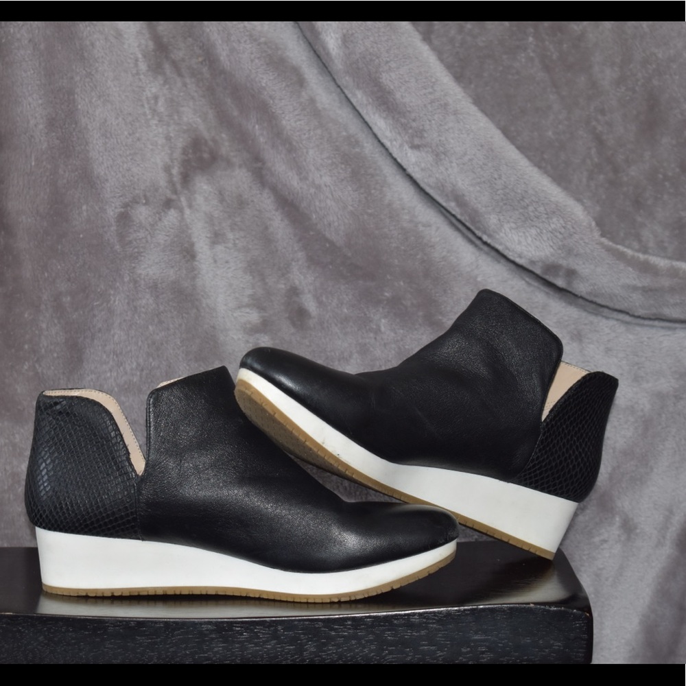 Dr Scholl’s Black Leather Booties